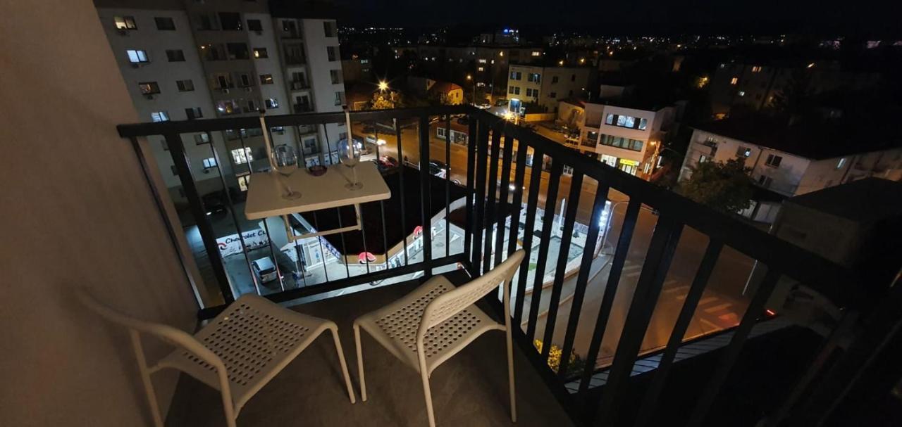 Welcome In Central Pitesti Apartment Exterior photo